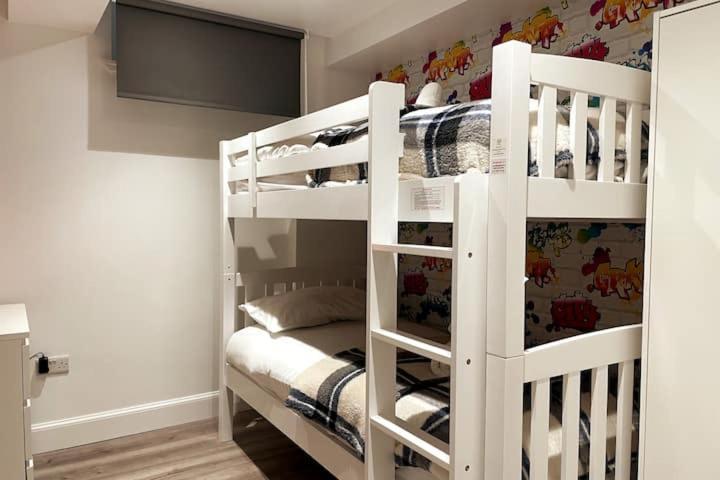 Lovely 3 Bedroom Apartment With Private Garden In Edinburgh City Centre Buitenkant foto