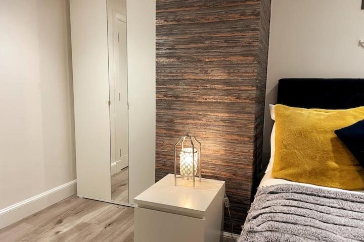 Lovely 3 Bedroom Apartment With Private Garden In Edinburgh City Centre Buitenkant foto