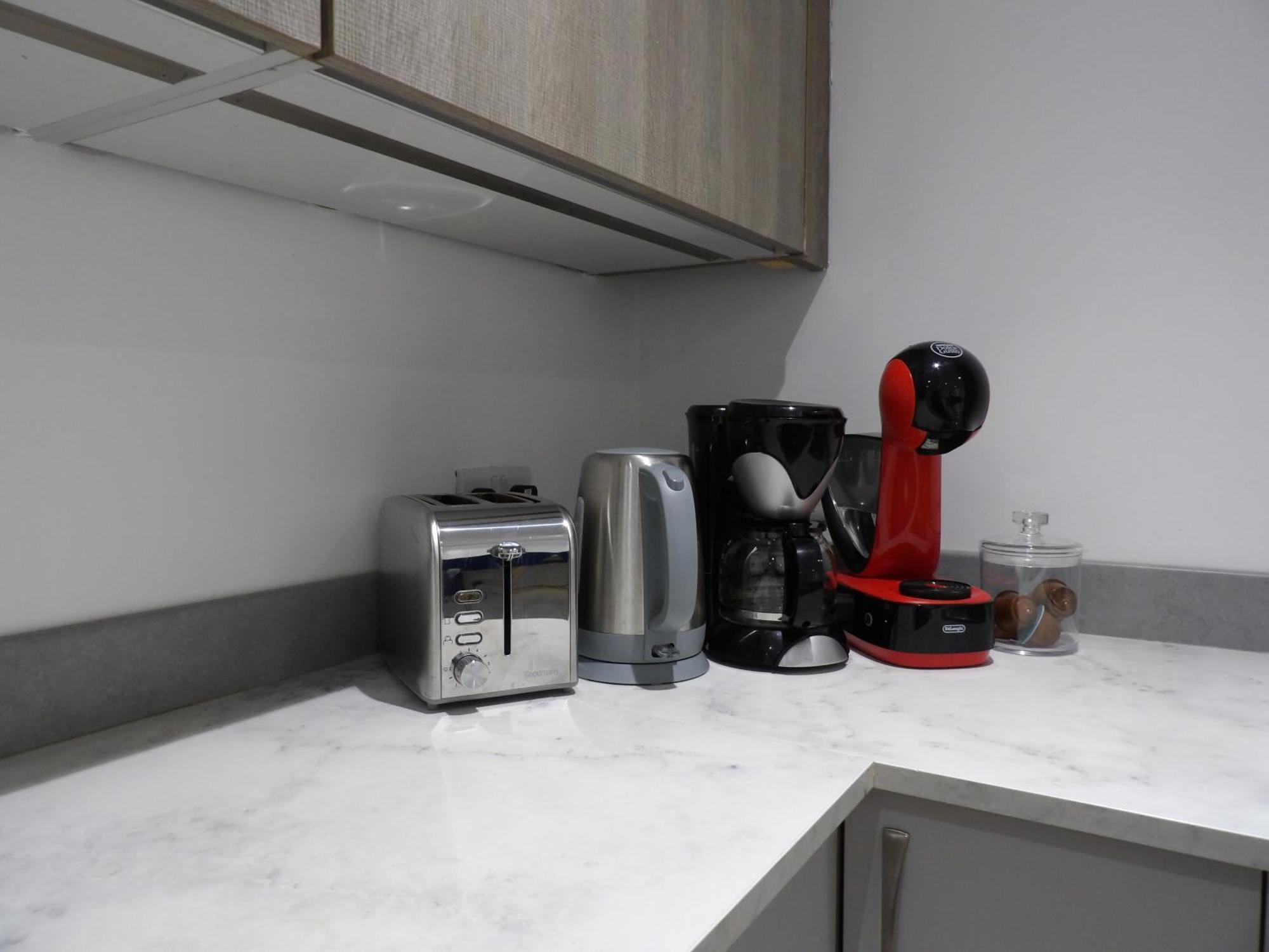 Lovely 3 Bedroom Apartment With Private Garden In Edinburgh City Centre Buitenkant foto
