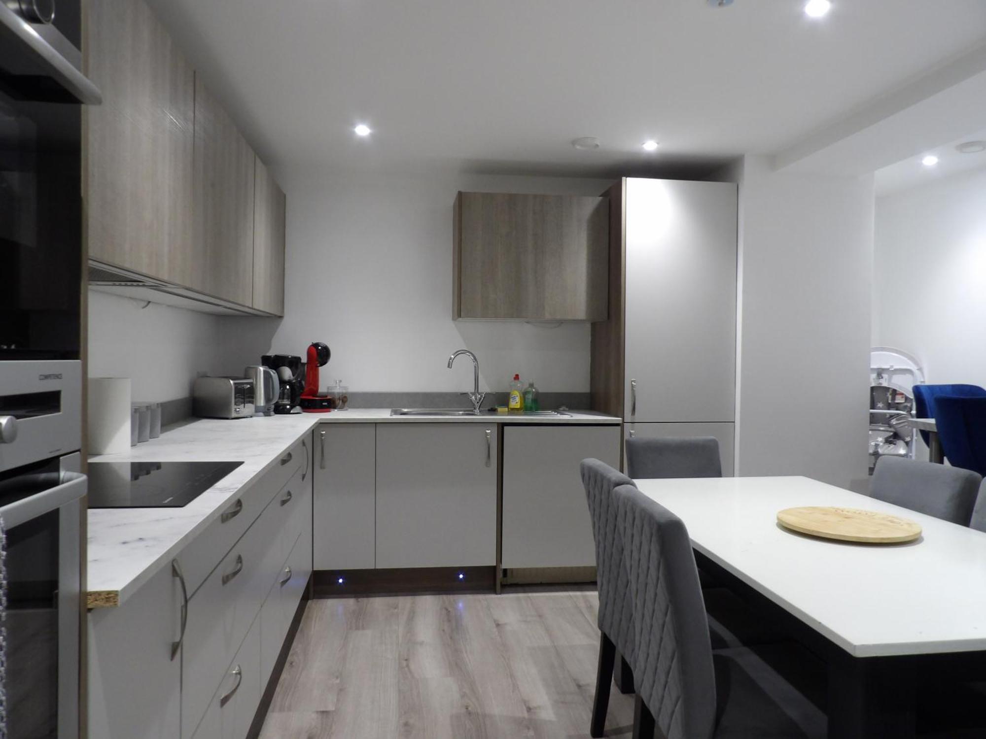 Lovely 3 Bedroom Apartment With Private Garden In Edinburgh City Centre Buitenkant foto