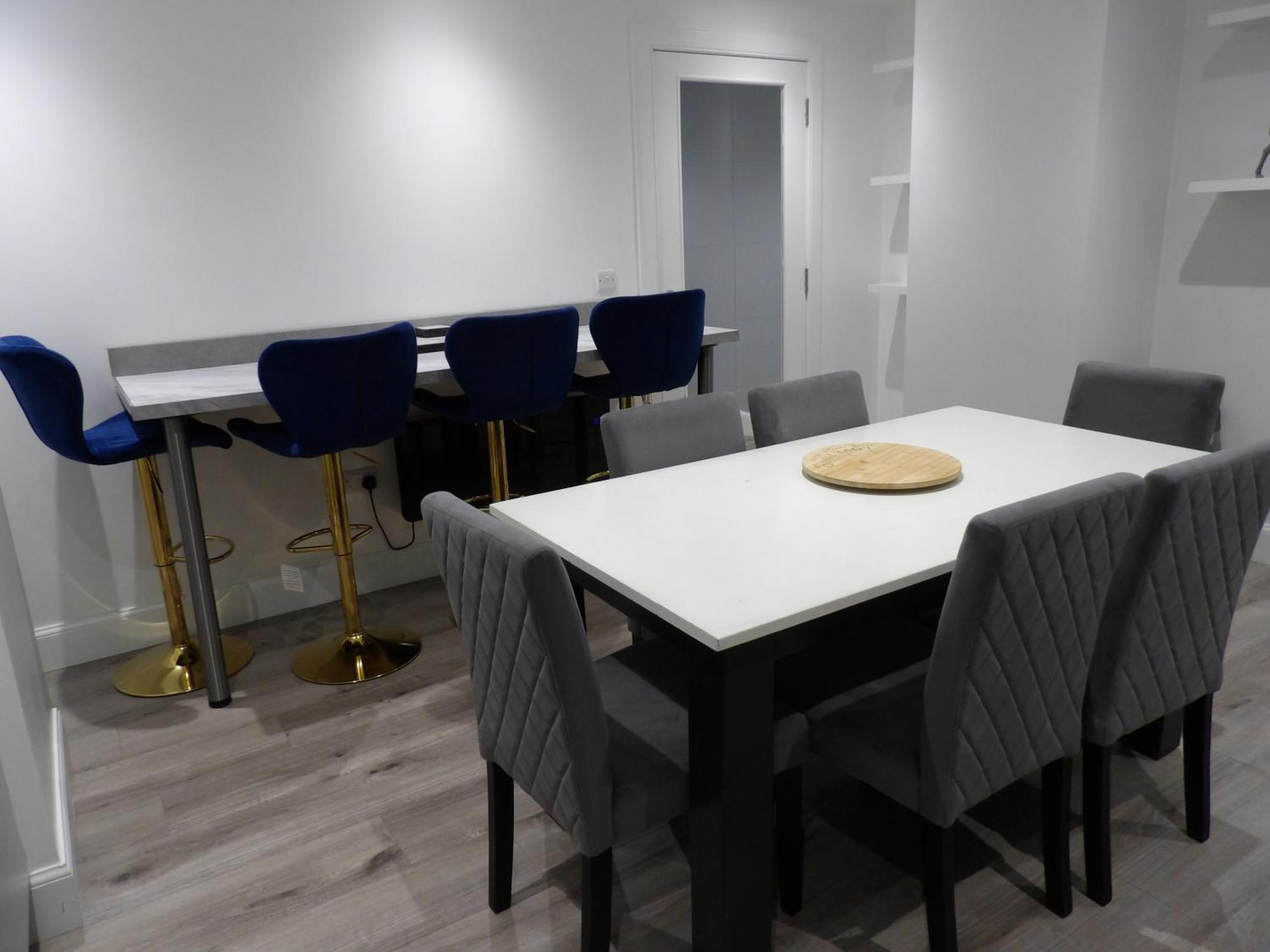 Lovely 3 Bedroom Apartment With Private Garden In Edinburgh City Centre Buitenkant foto